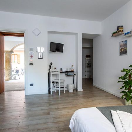 La Casa Del Sarto - Rooms And Apartments Lecco Buitenkant foto