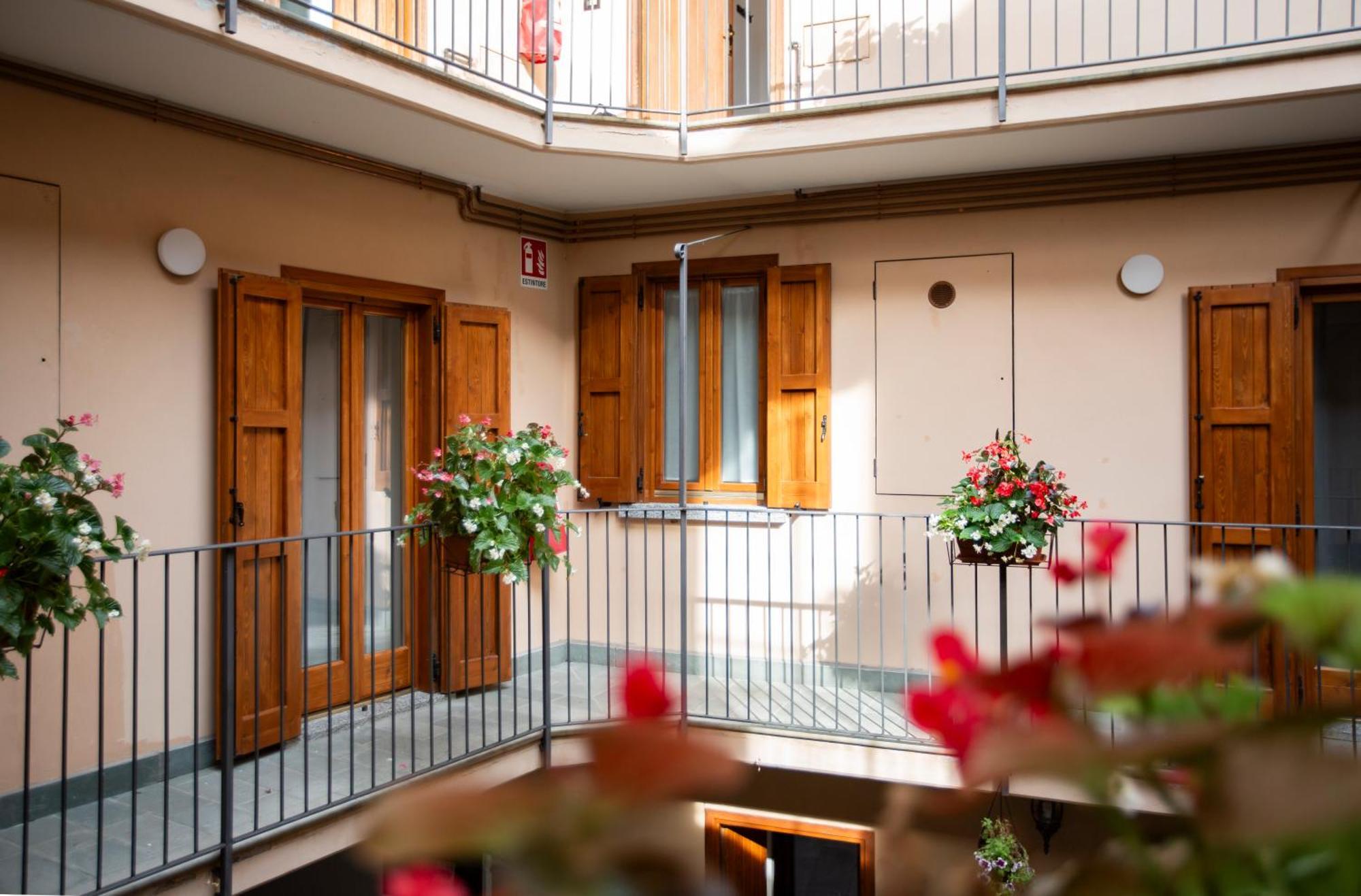 La Casa Del Sarto - Rooms And Apartments Lecco Buitenkant foto