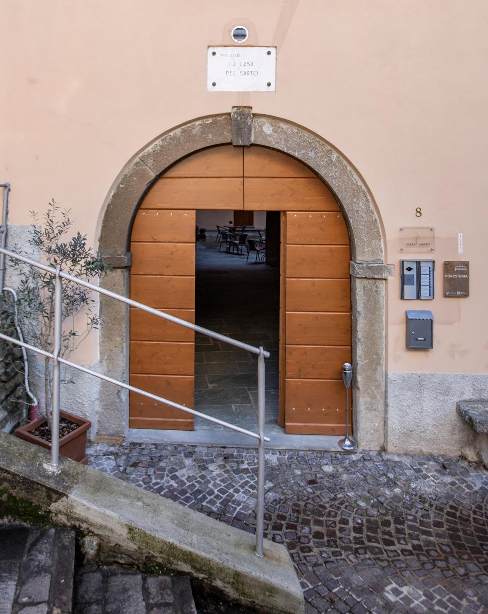 La Casa Del Sarto - Rooms And Apartments Lecco Buitenkant foto