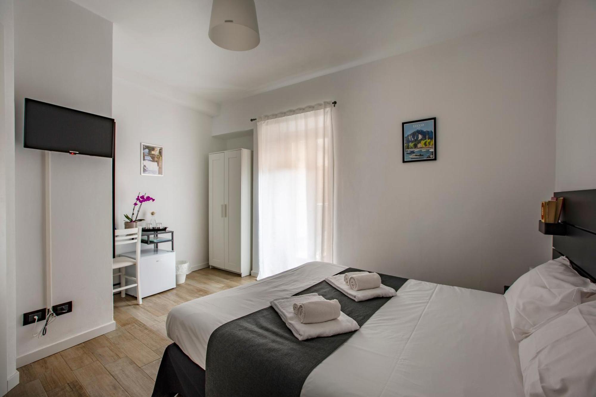 La Casa Del Sarto - Rooms And Apartments Lecco Buitenkant foto